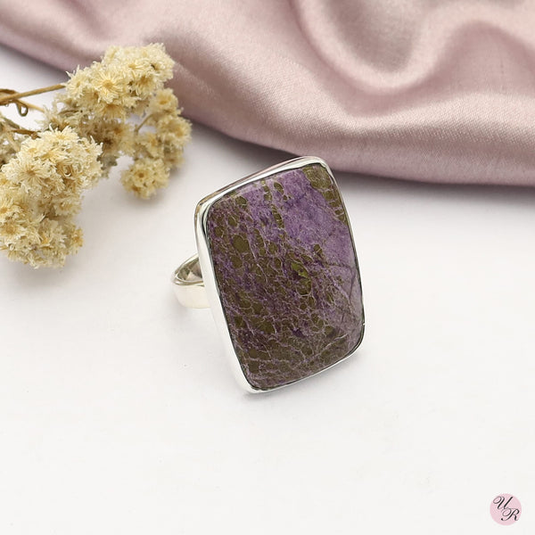 Purpurite Ring (Adj.)