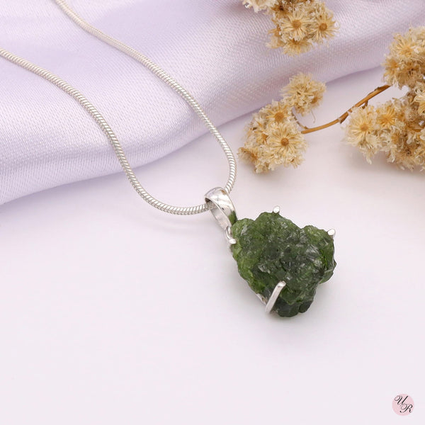 Chrome Diopside Pendant Without Chain