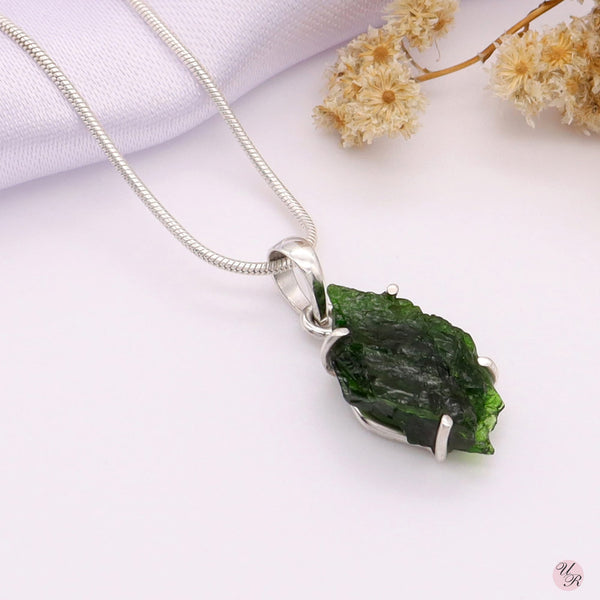 Chrome Diopside Pendant Without Chain