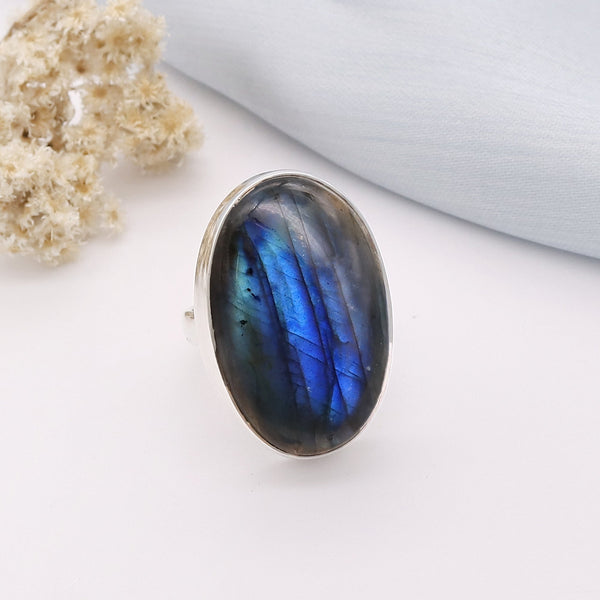 Labradorite Ring (Adj.)